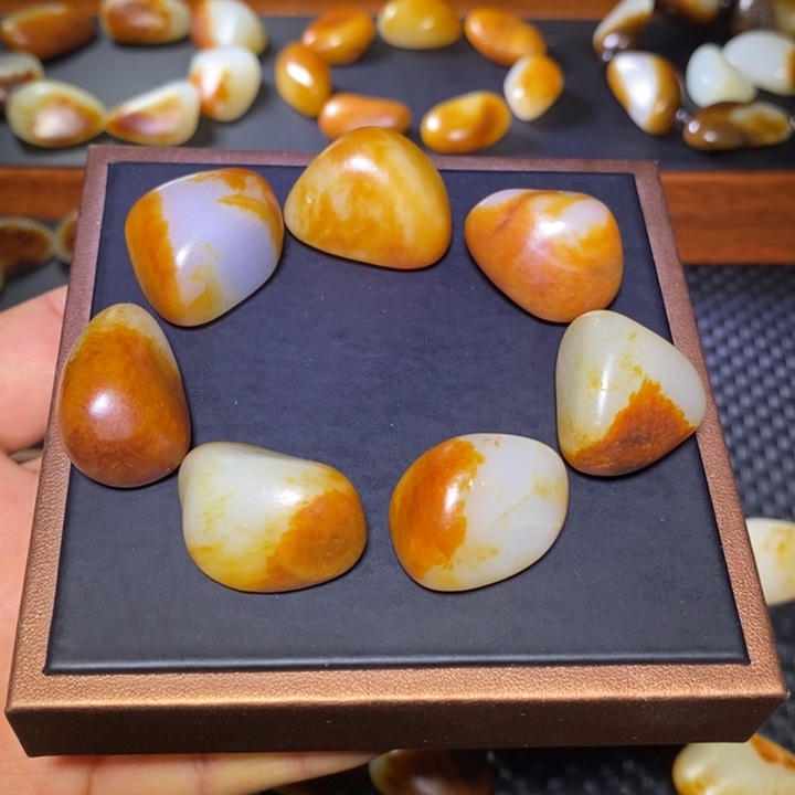 和田玉未镶嵌手串