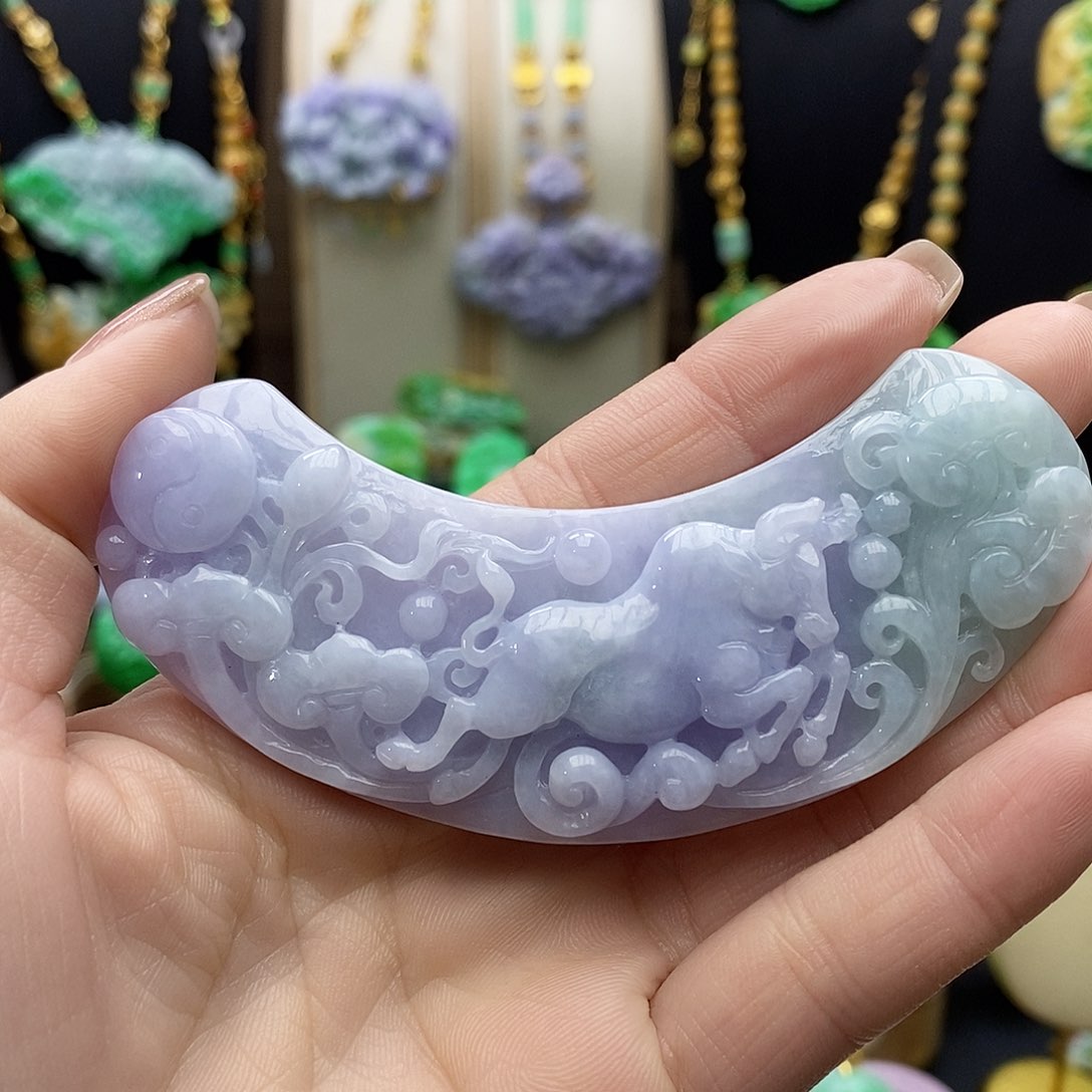 翡翠颈饰未镶嵌天然