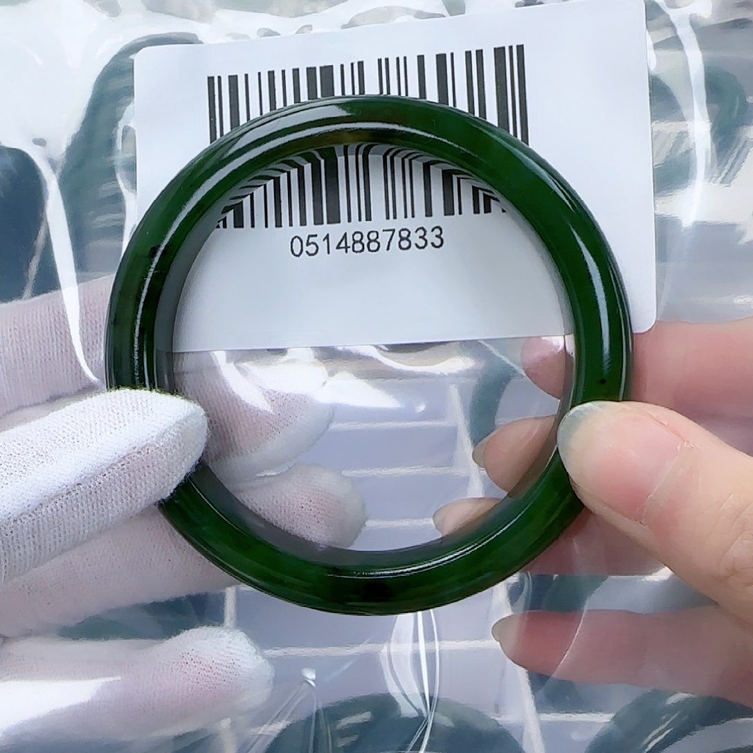 和田玉（碧玉）手镯未镶嵌60