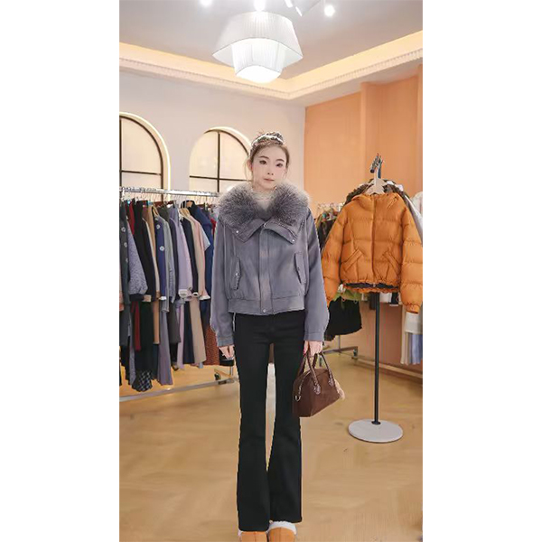 L1060  2025年秋冬新款时尚气质设计感高级显瘦短款上衣