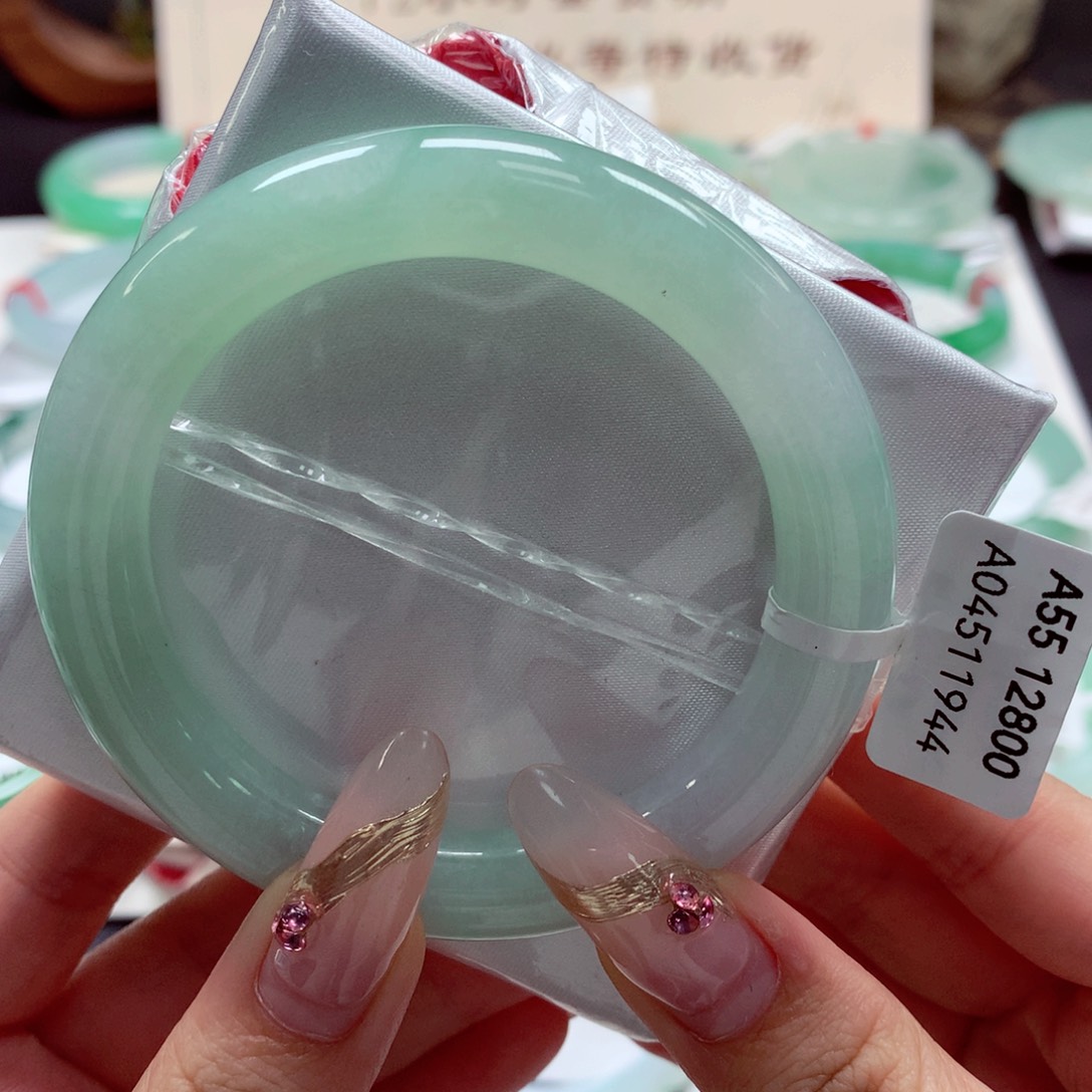 翡翠手镯（圆镯）未镶嵌22（37号）