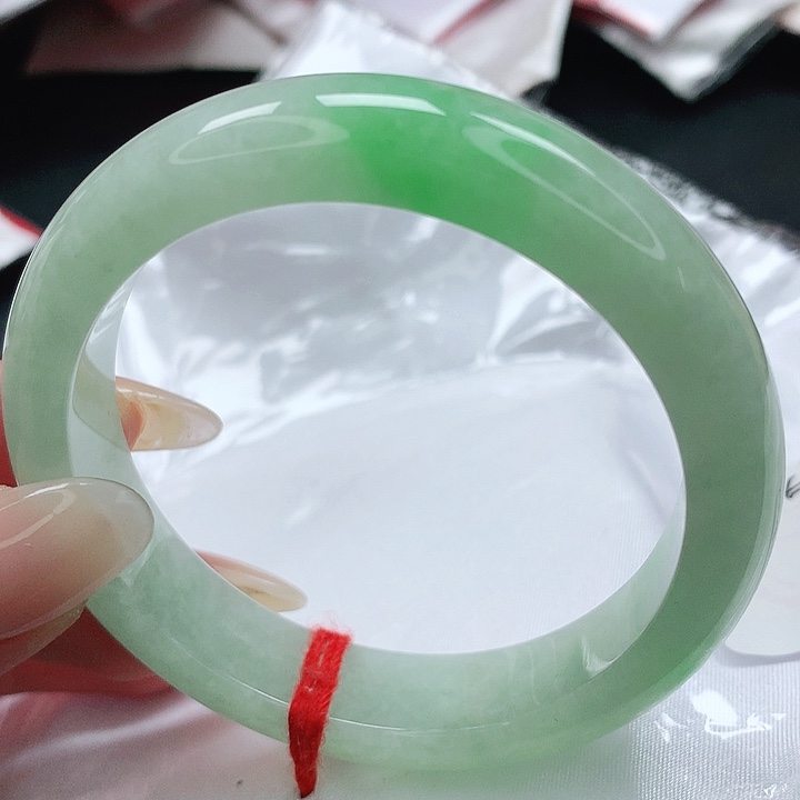 翡翠手镯未镶嵌缅甸天然A货翡翠