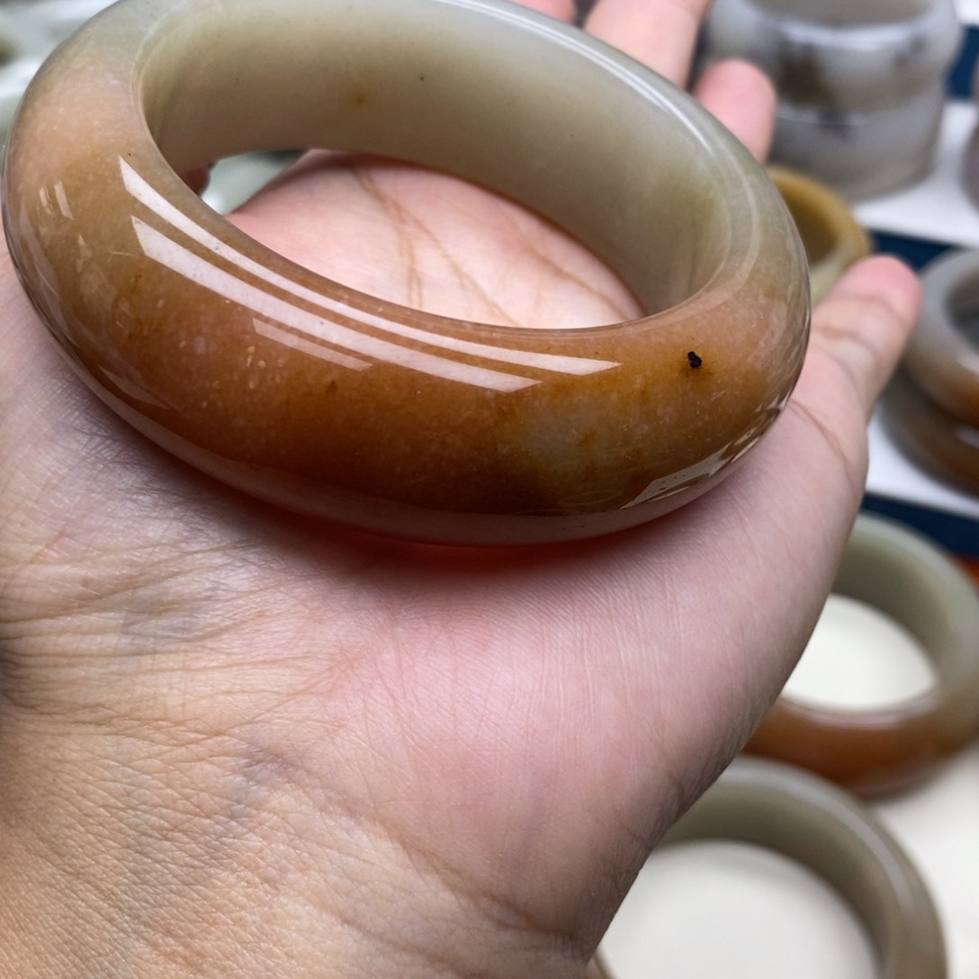 石英质玉手镯未镶嵌贵*