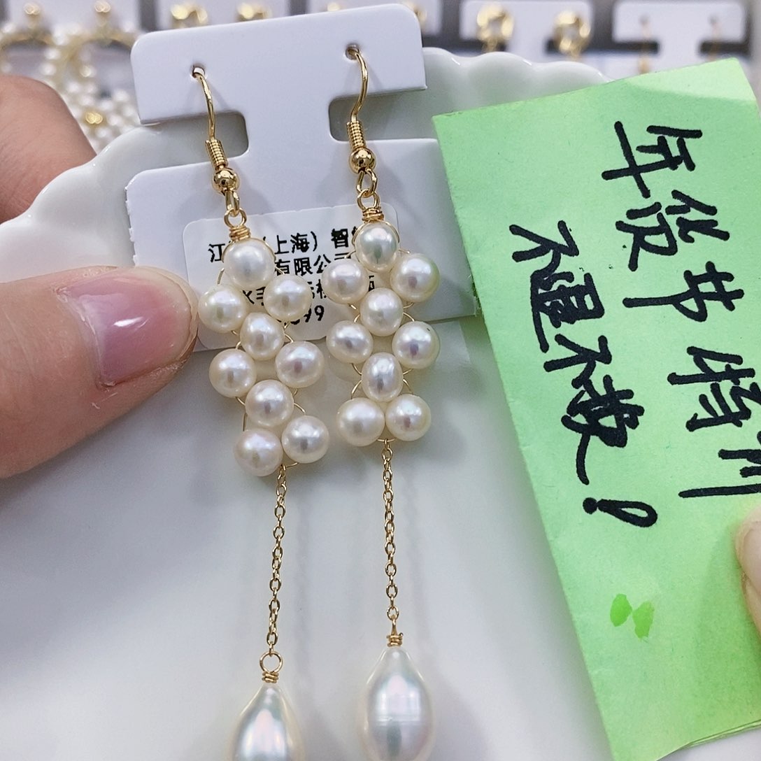 淡水珍珠耳饰未镶嵌