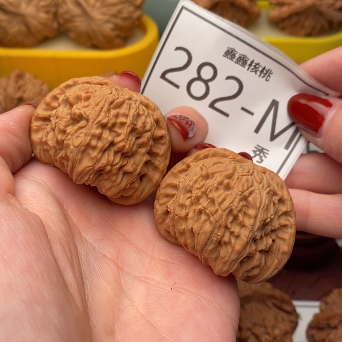 文玩核桃把件白狮子42