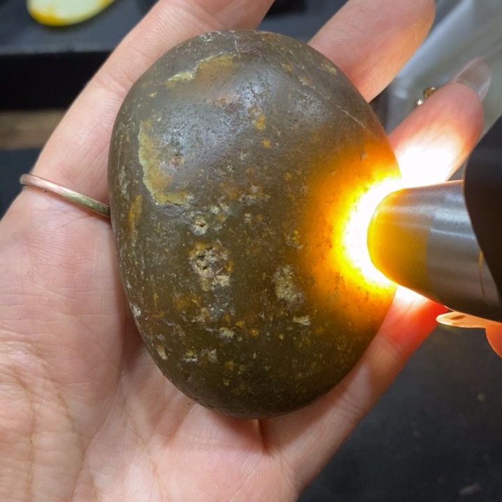 未镶嵌和田玉（子料）挂件