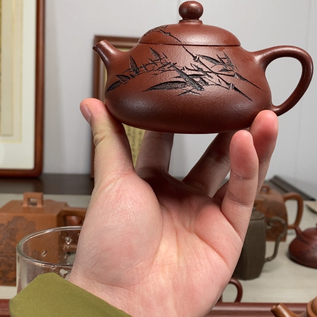 紫砂茶壶原矿泥料传统工艺制作