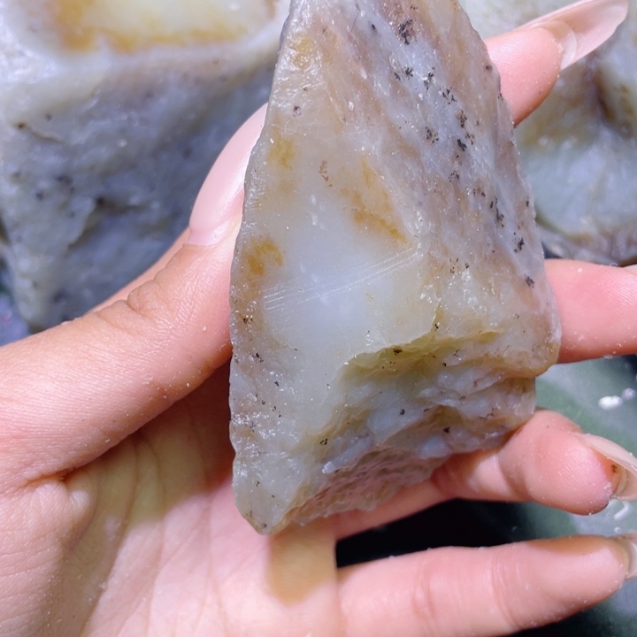 和田玉未镶嵌珠宝半成品