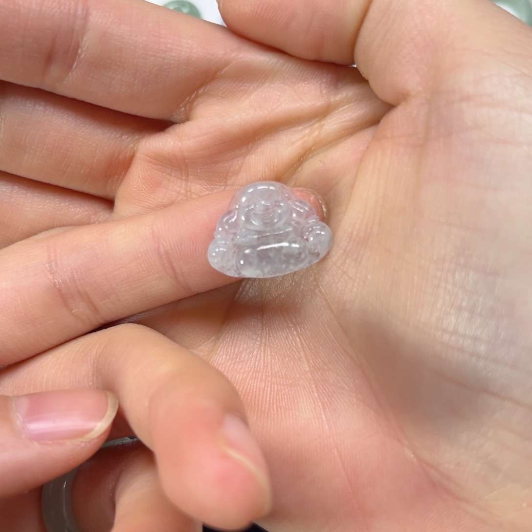 翡翠颈饰未镶嵌白冰佛公