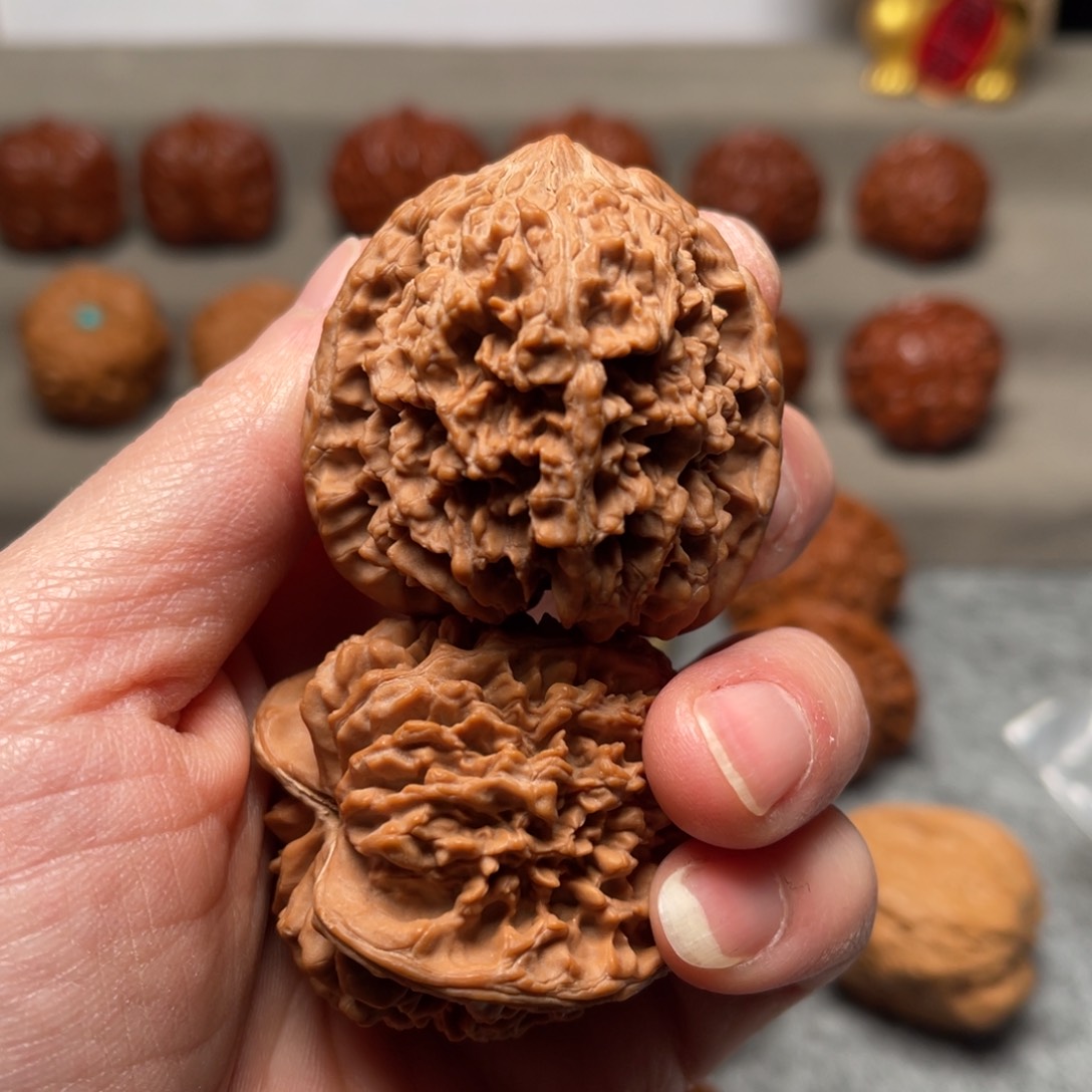 文玩核桃把件l****惧42满天星