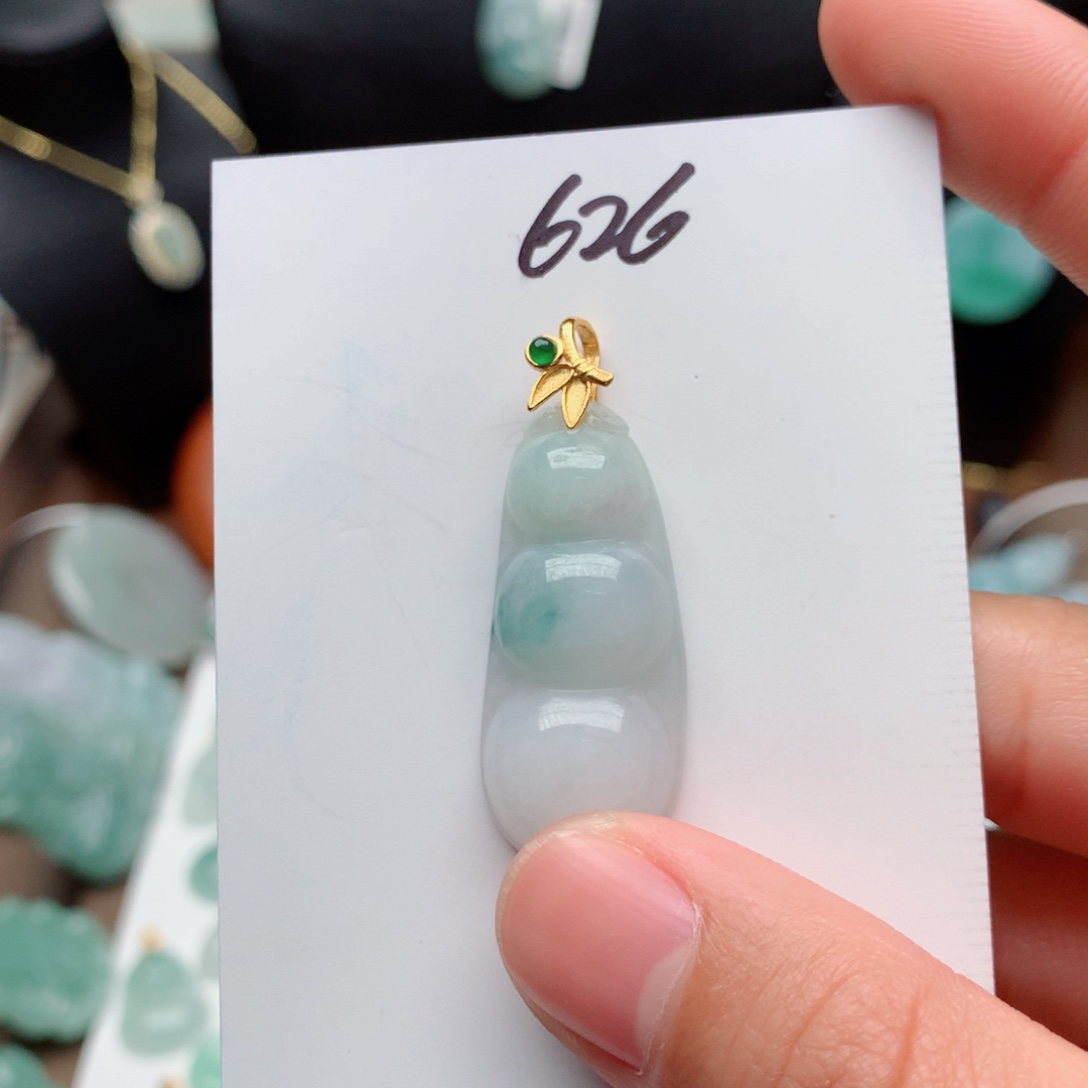 翡翠颈饰银S925镀金镶嵌吊坠