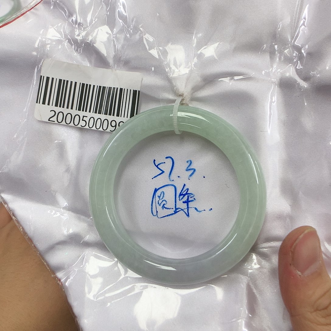 翡翠手镯未镶嵌天然缅甸翡翠手镯