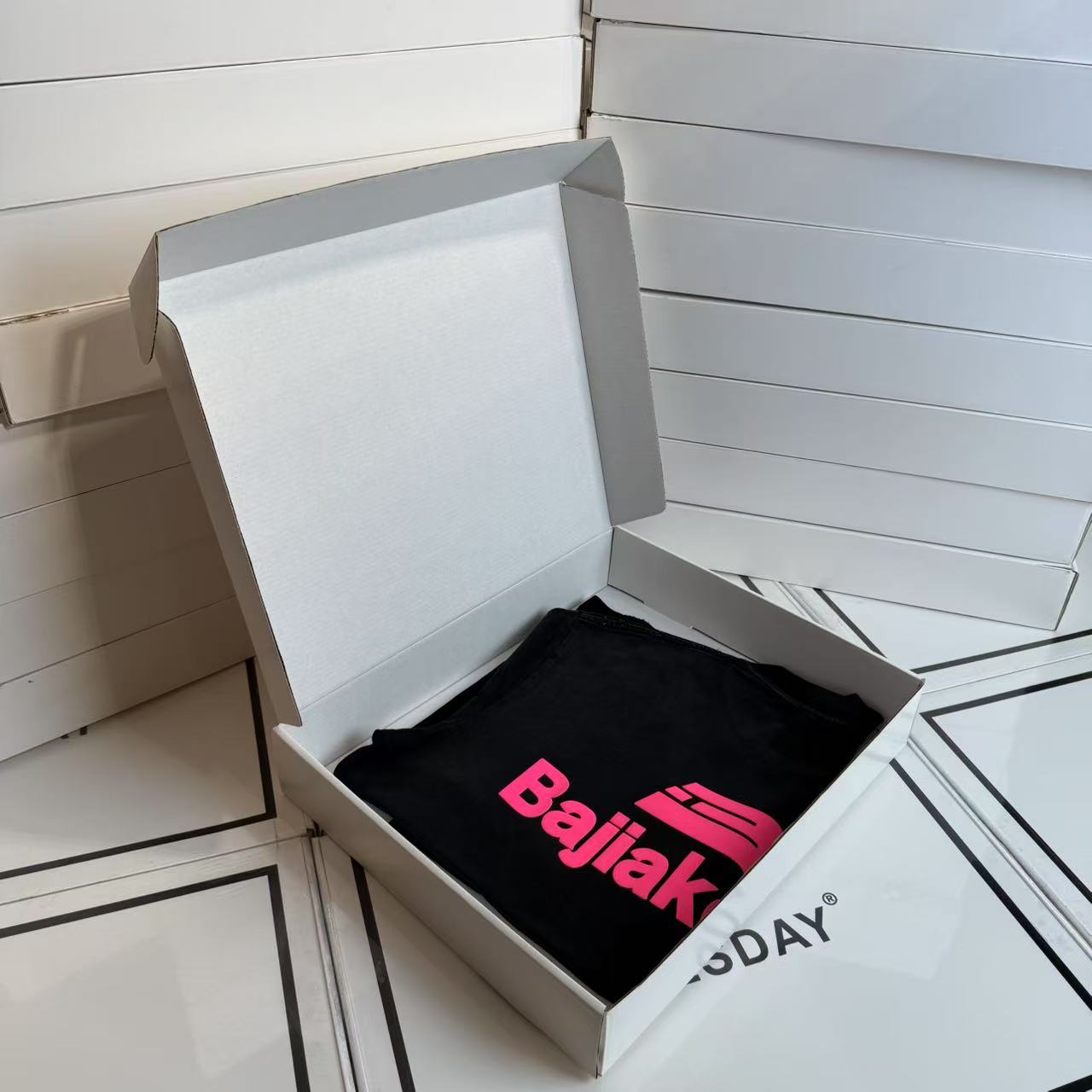 26号链接【压胶英文】夏季重榜奢品潮牌男女同款圆领时尚T恤8823