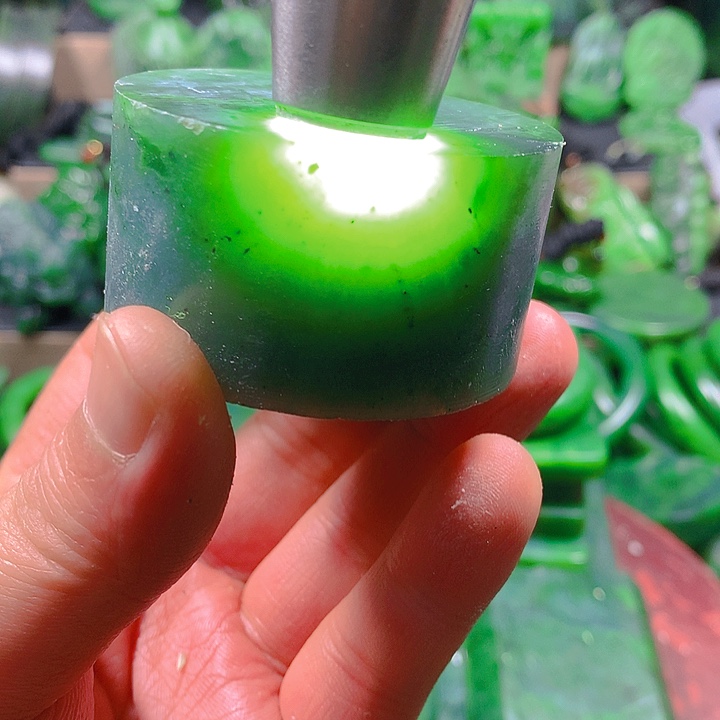 未镶嵌和田玉（碧玉）挂件老****队