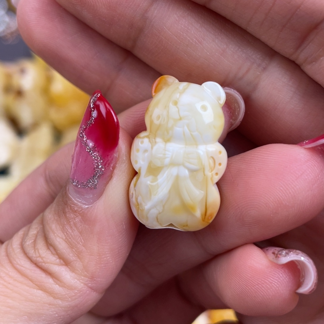 琥珀裸石未镶嵌蜜蜡