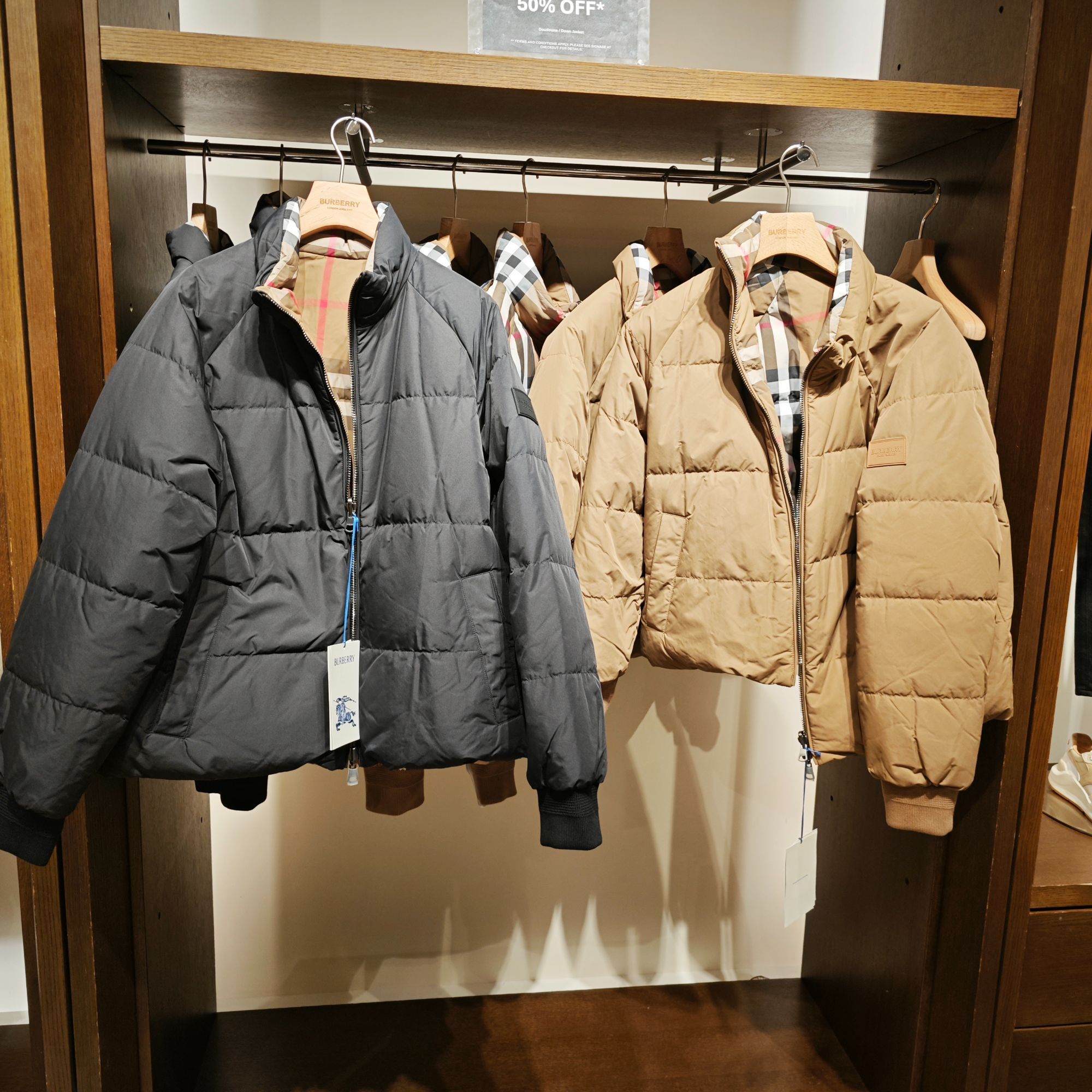 【巴黎直邮】Burberry博柏利女款双面穿格纹拉链羽绒服 81052131  