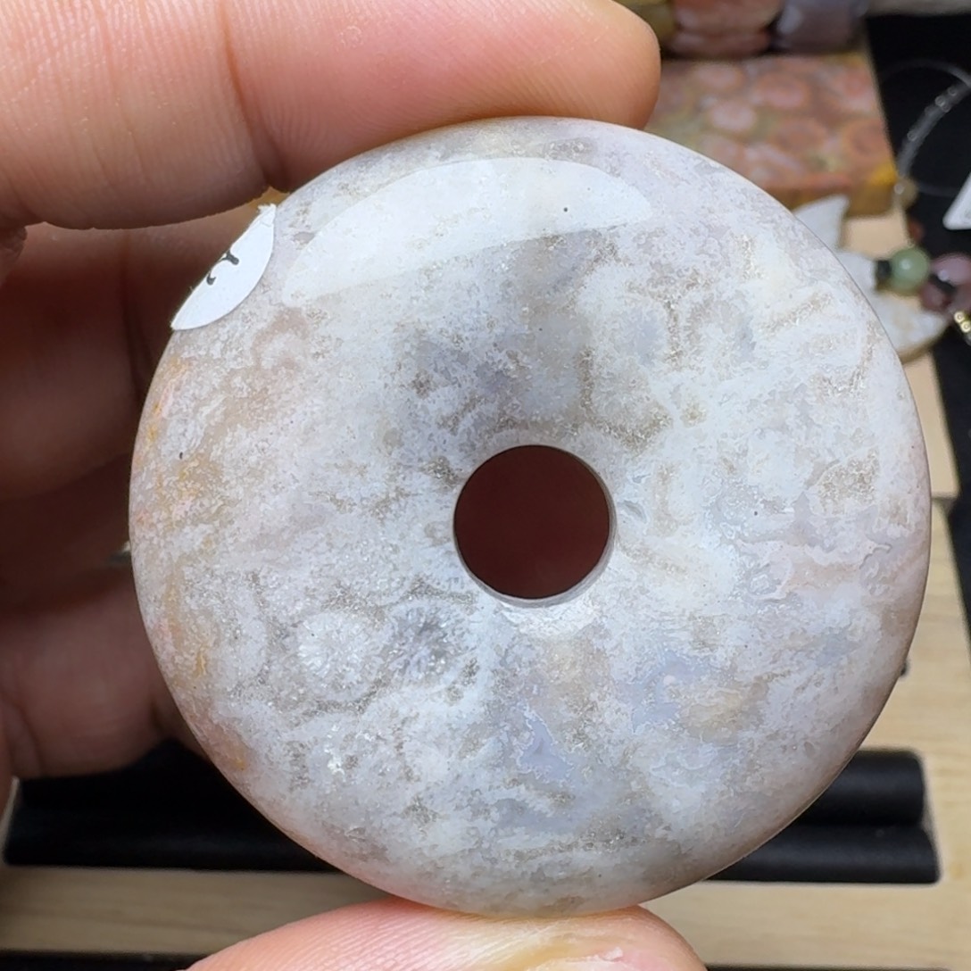 未镶嵌纯天然色有机玉石保真色硅化玉