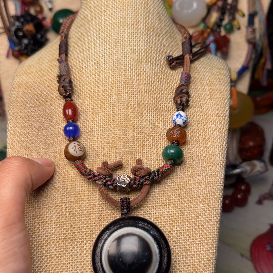 玛瑙/玉髓颈饰未镶嵌