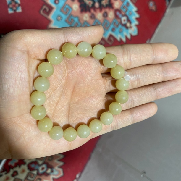 且末微色差迪克兰卡10手串