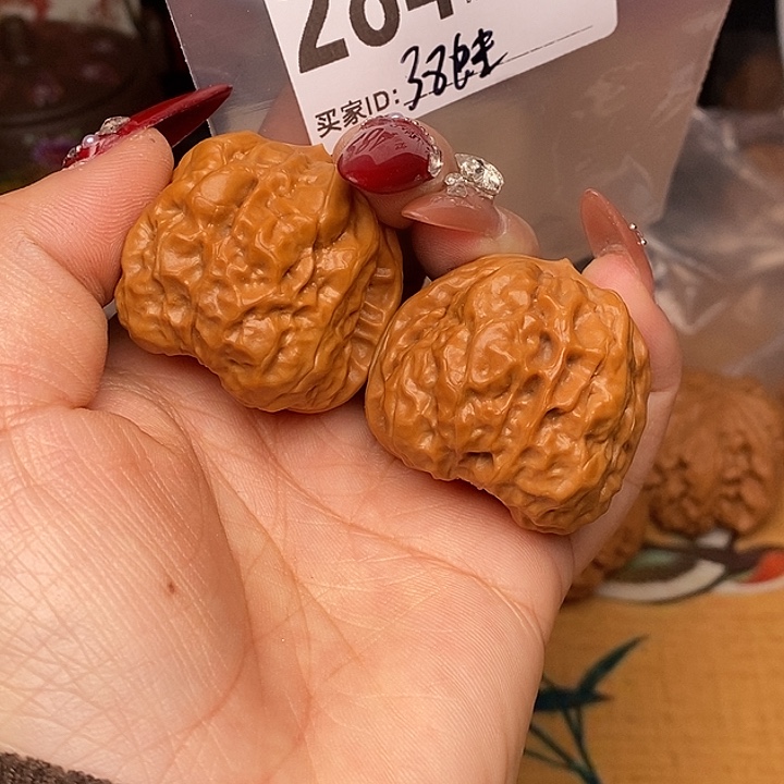 文玩核桃吊坠蛤蟆头
