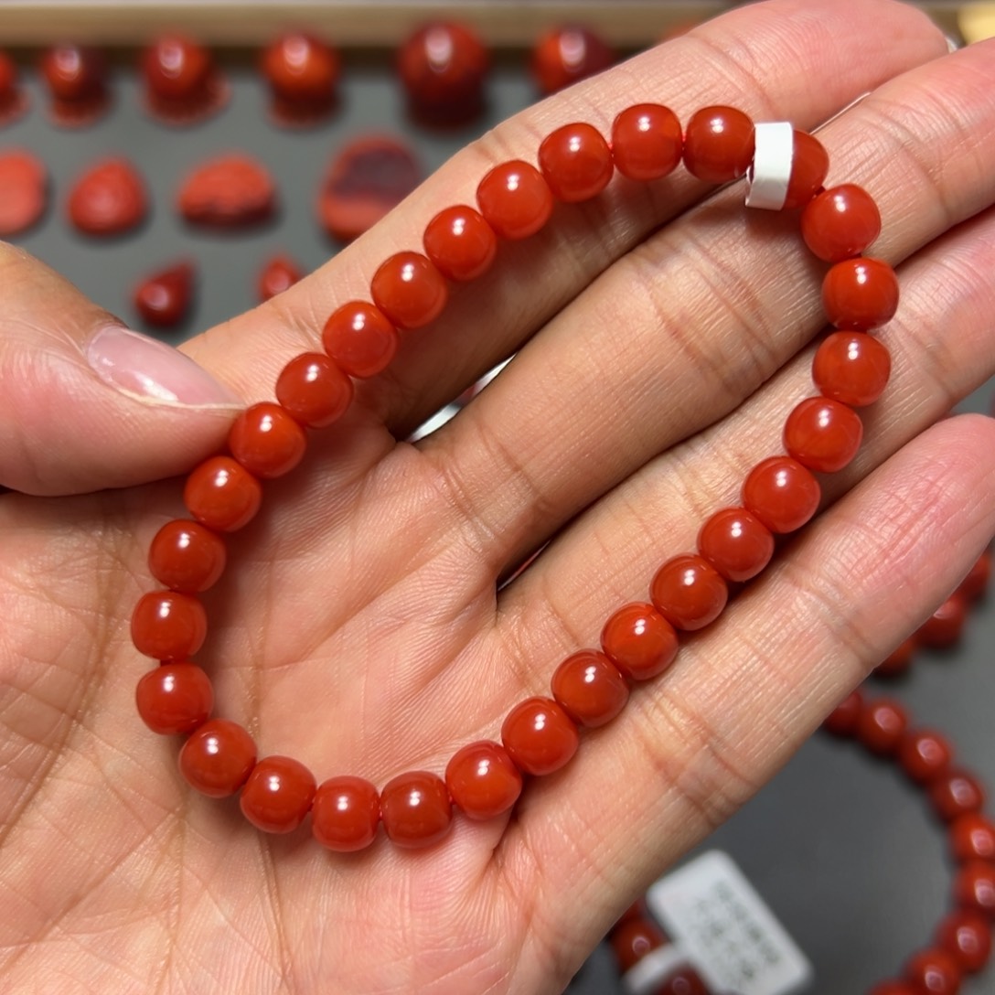 南红玛瑙未镶嵌手串 柿子锦高玉润 约6.5mm 纯匀