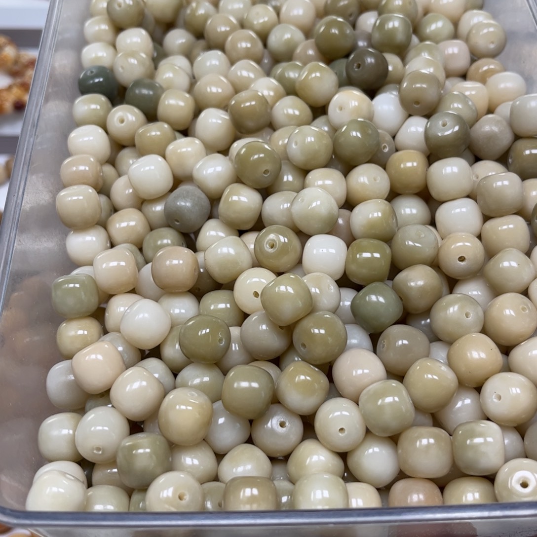 吊坠白玉菩提烟青飘花桶珠36颗