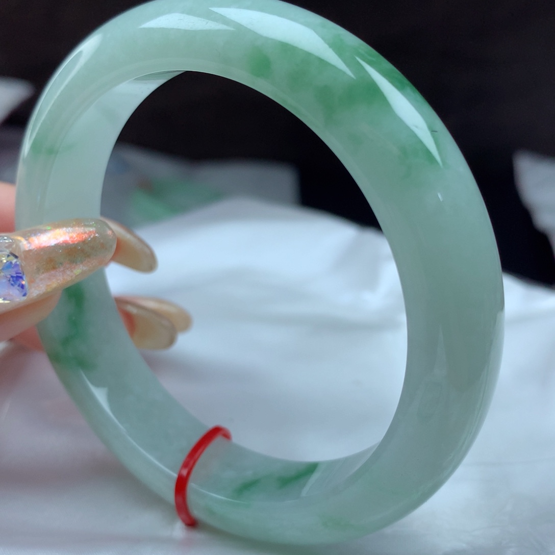 翡翠手镯未镶嵌432712，