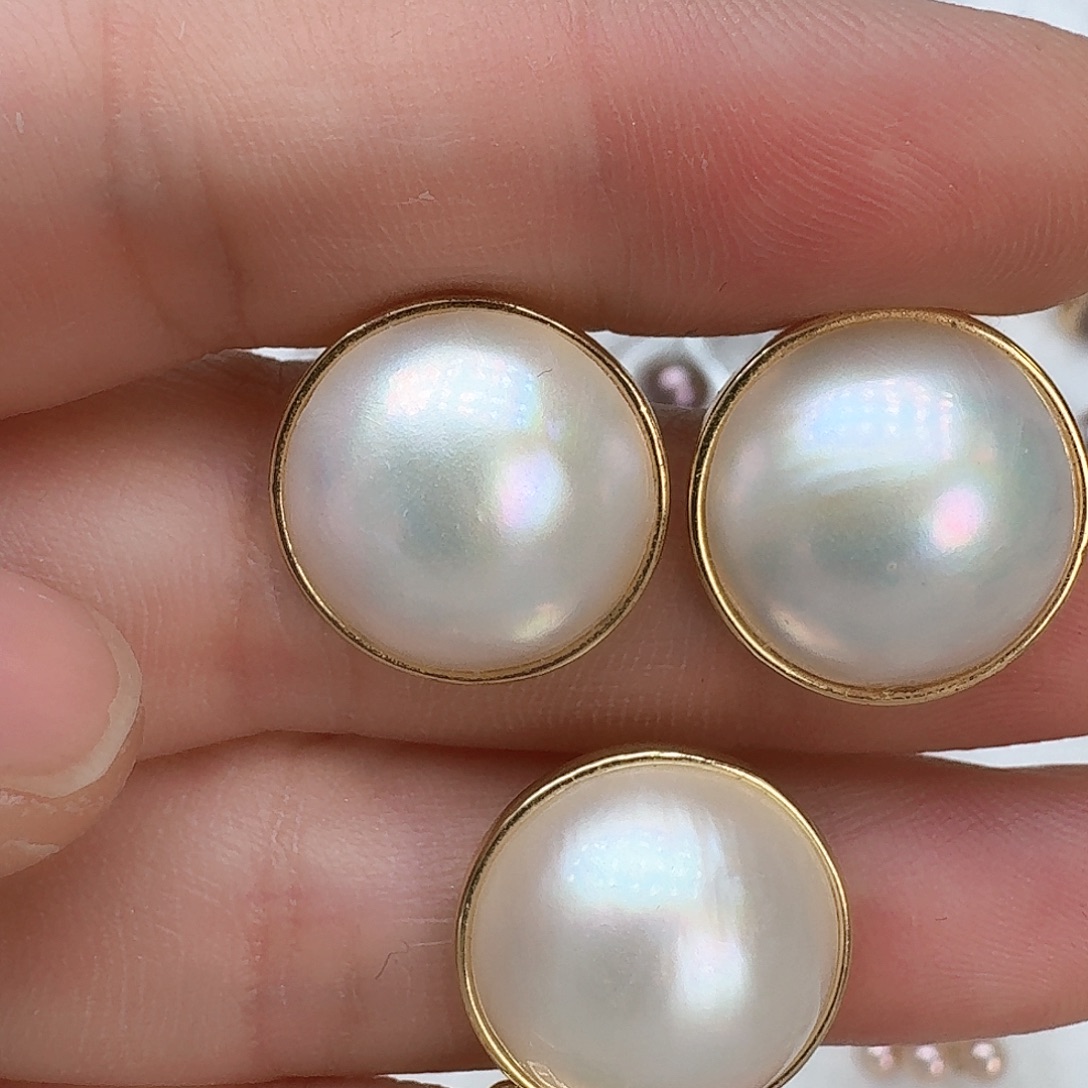 耳饰未镶嵌拼合珍珠（马贝珠）