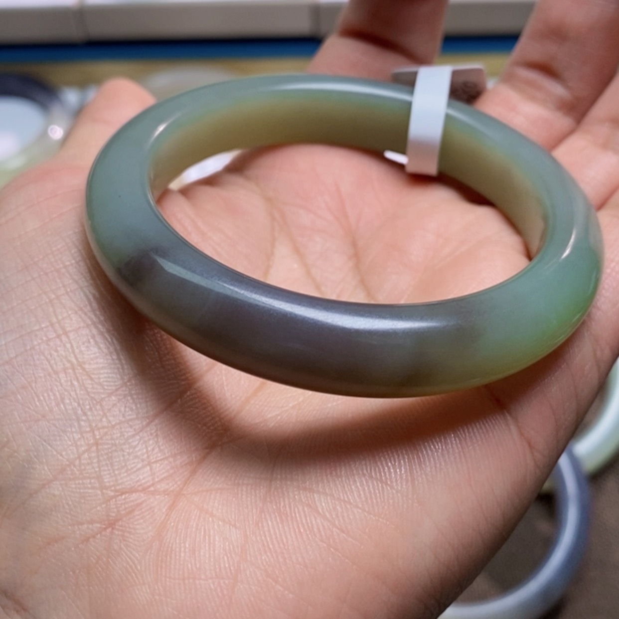 【闪购商品】和田玉手镯未镶嵌