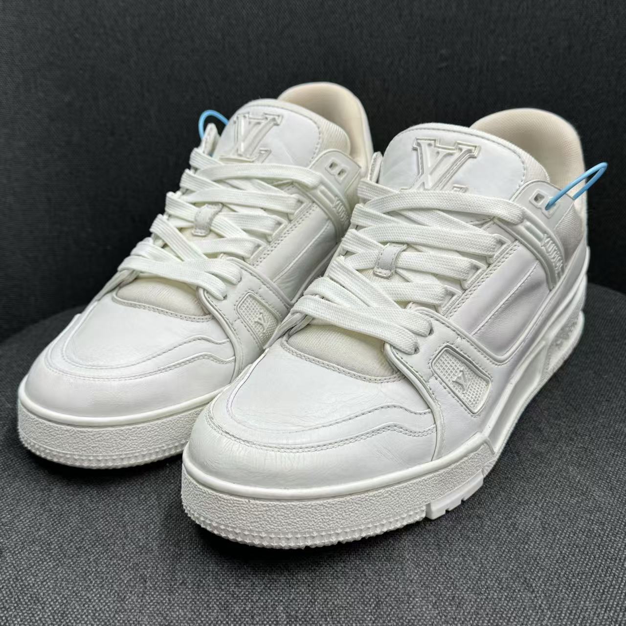 95新 LouisVuitton/路易威登 经典纯白配色trainer奢鞋