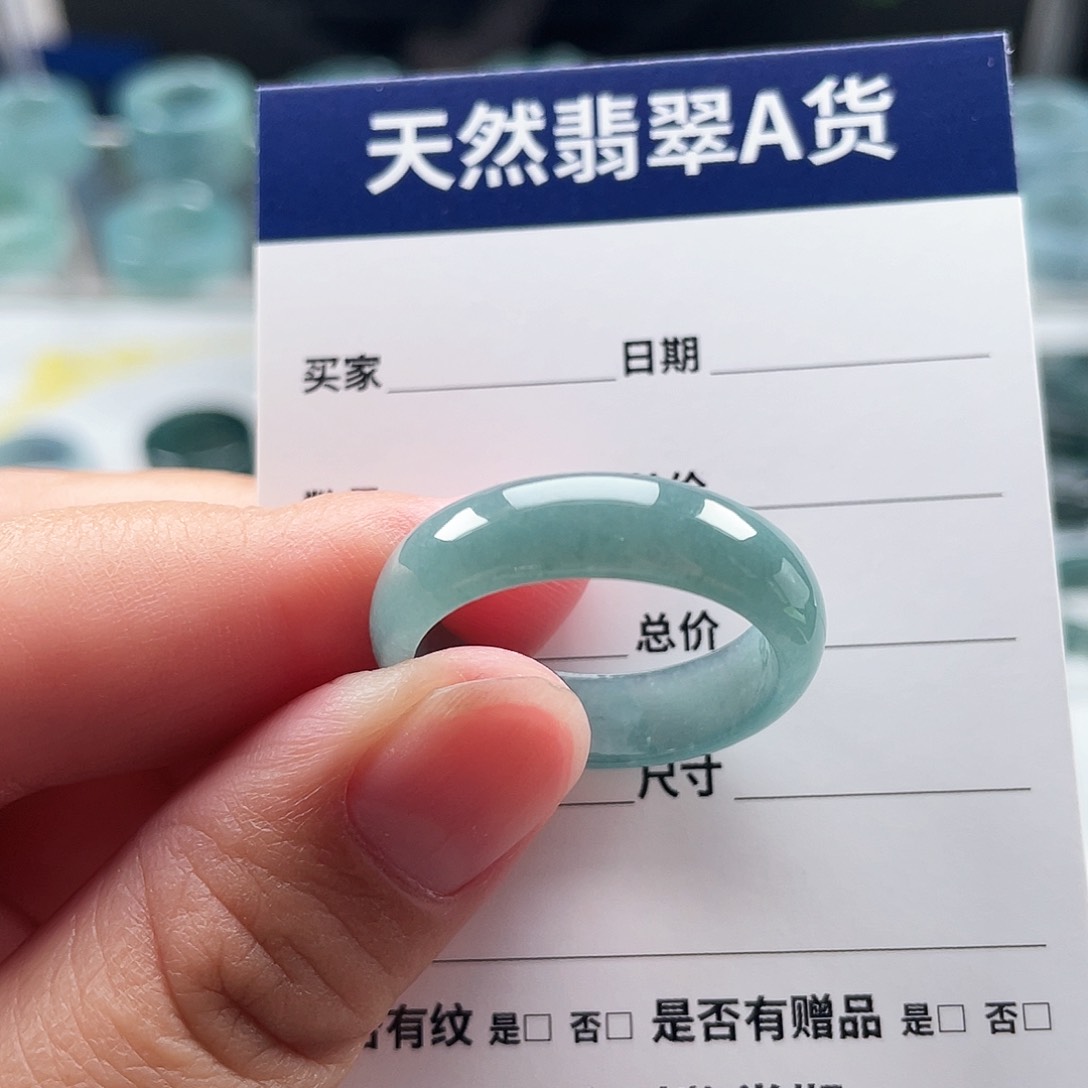 未镶嵌戒指翡翠平**凡翡翠