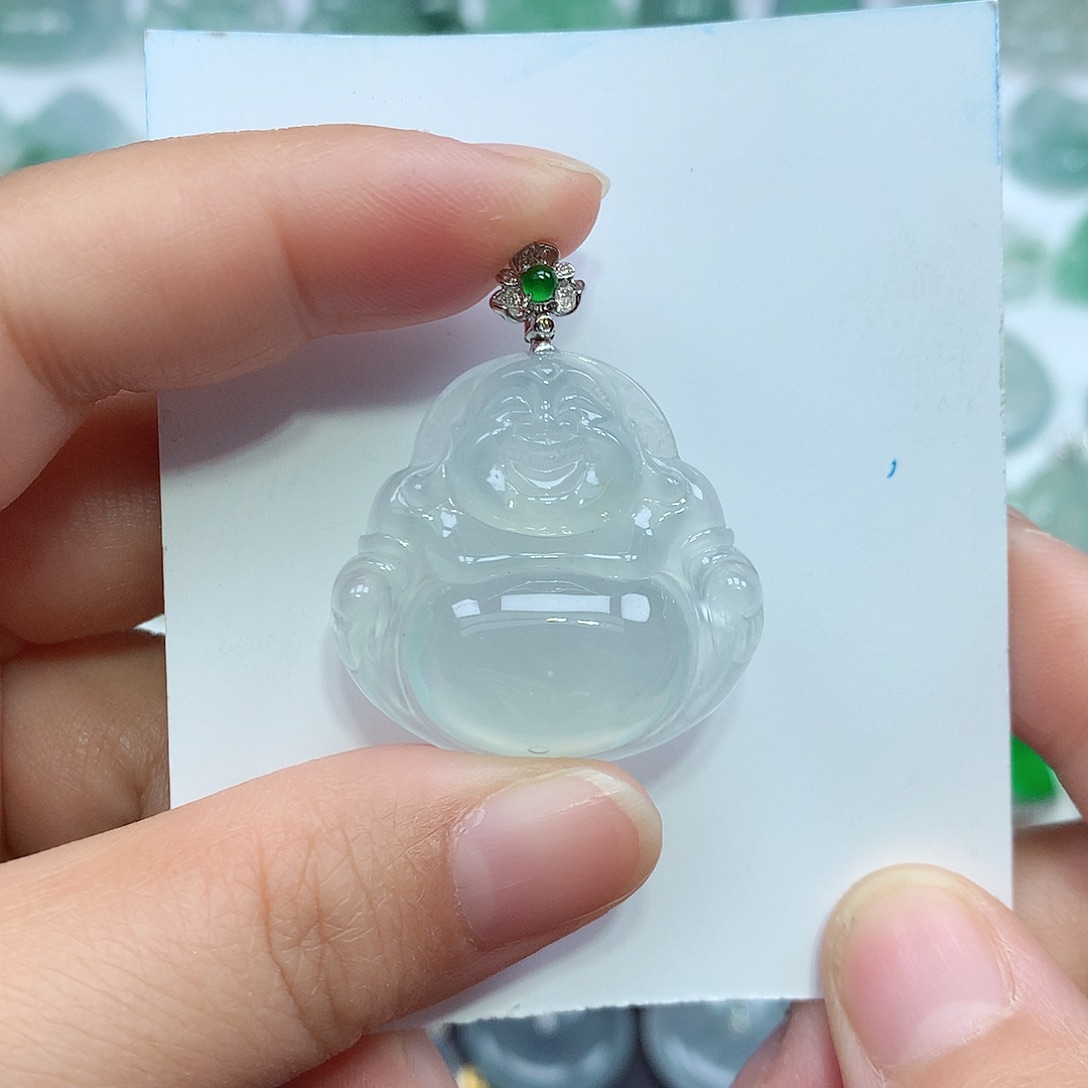 翡翠颈饰18K金镶嵌佛