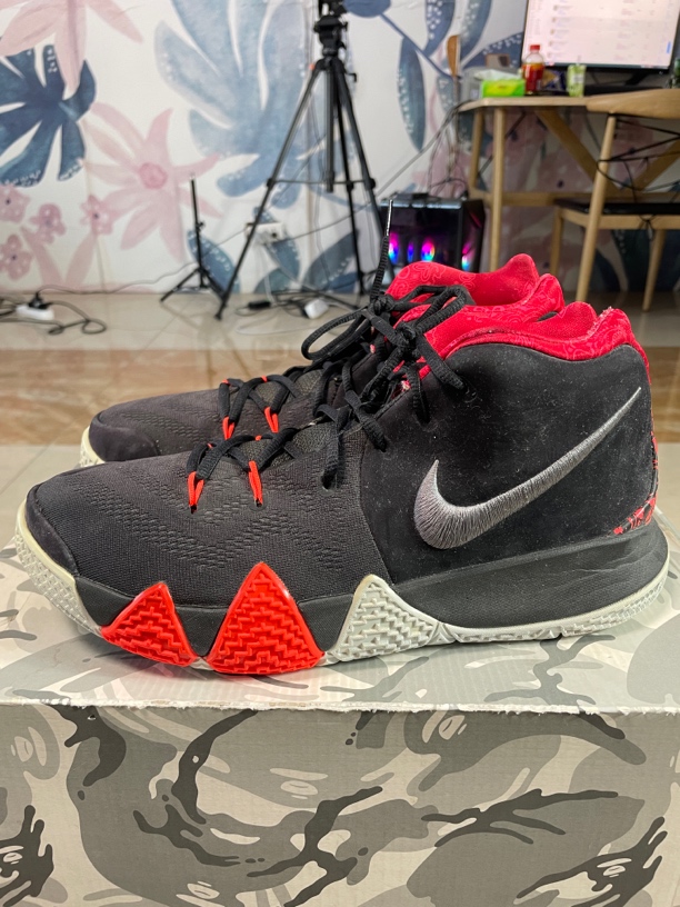 95新 maje 45码290/Kyrie 4 欧文4 zoom 缓震防滑 篮球鞋