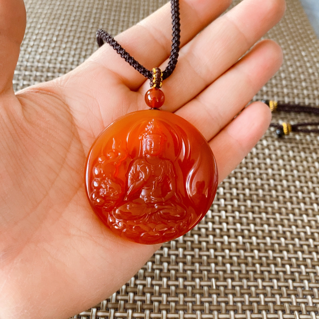 冰透江料酒红色玛瑙双面雕刻生肖兔守护神文殊菩萨挂件逊克玛瑙坠