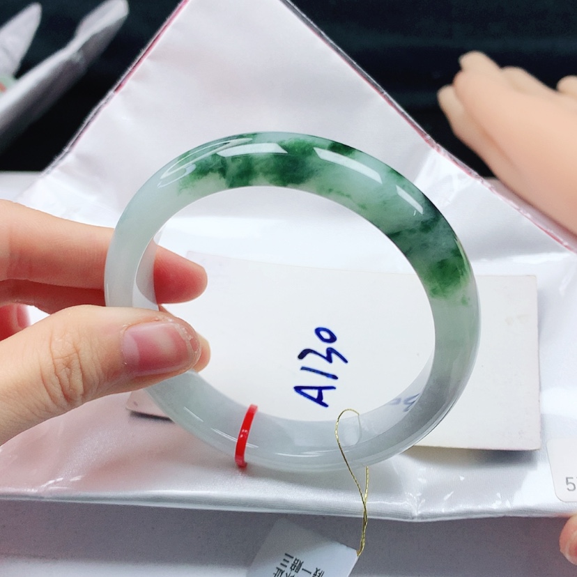 【闪购商品】翡翠手镯未镶嵌天然缅甸a货手镯57+