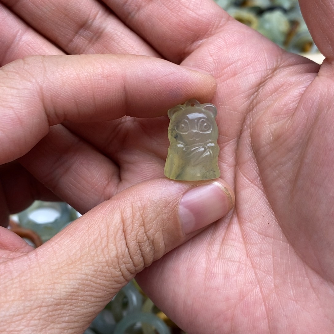 岫玉纯天然岫玉挂件戒指微瑕福利未镶嵌