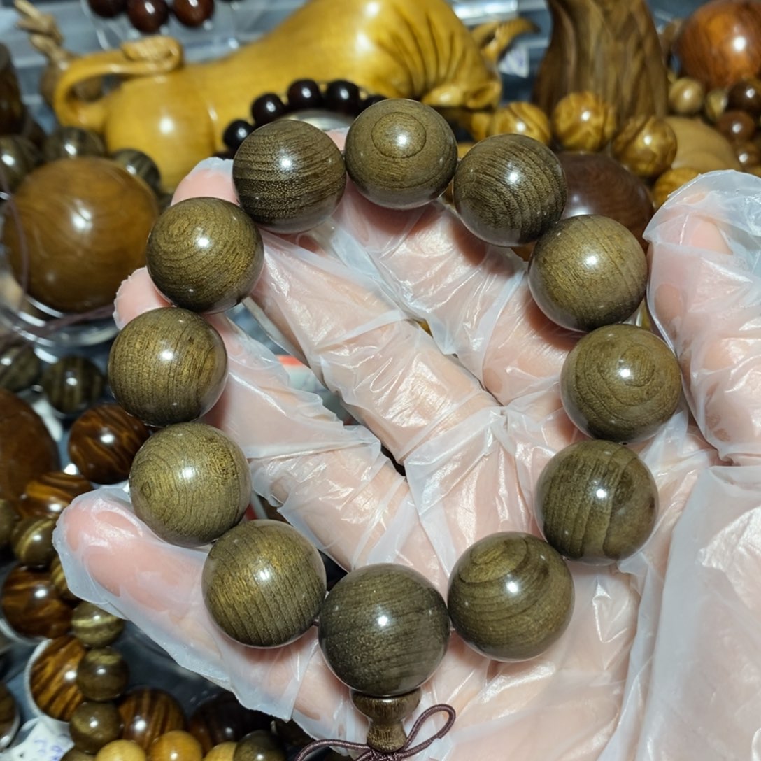 金丝楠木雕工艺品20