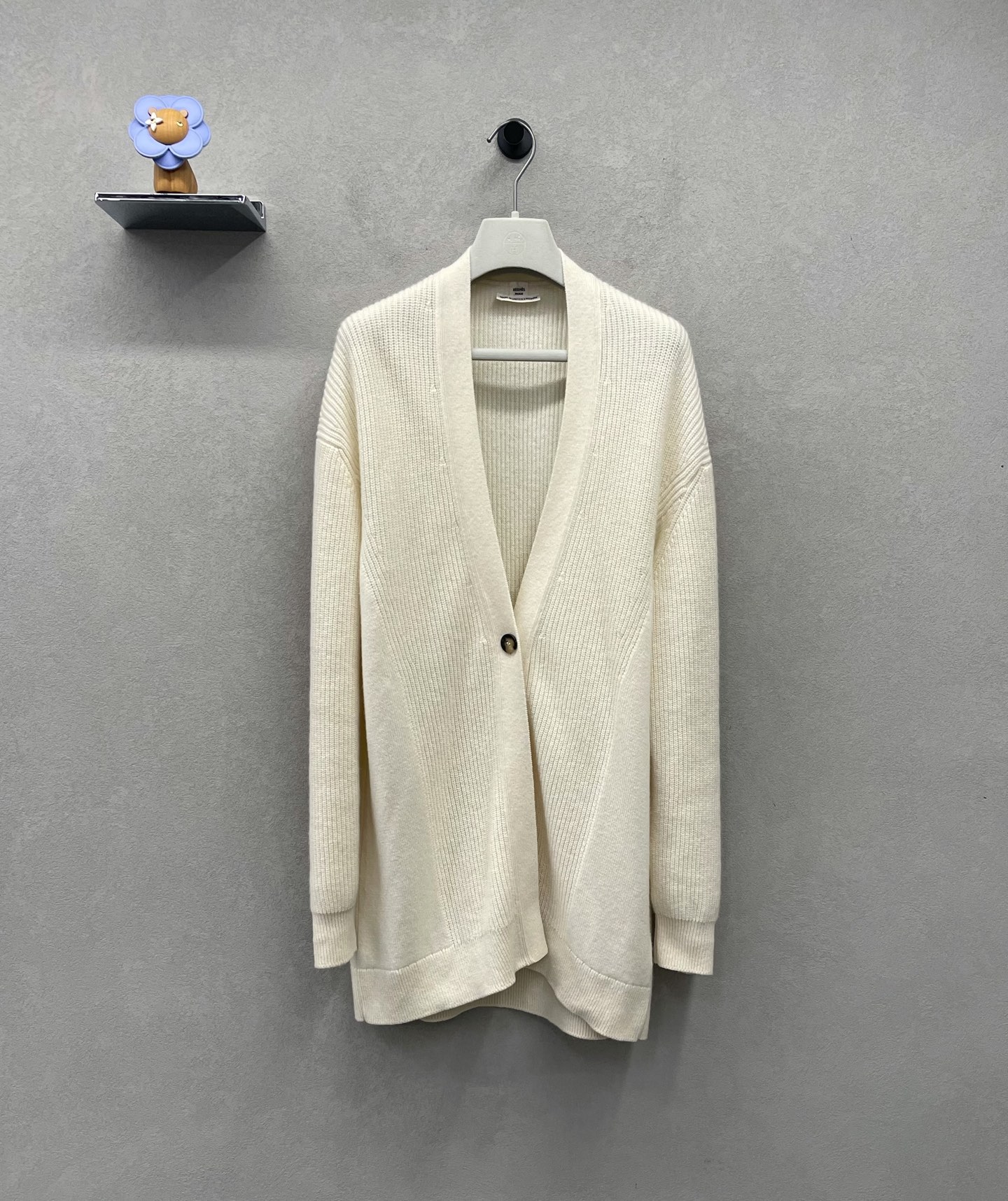 99新 Hermes/爱马仕 米白色羊绒开衫/尺码36/FH009835