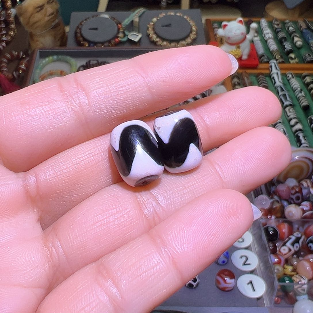 玛瑙/玉髓配饰未镶嵌不****?