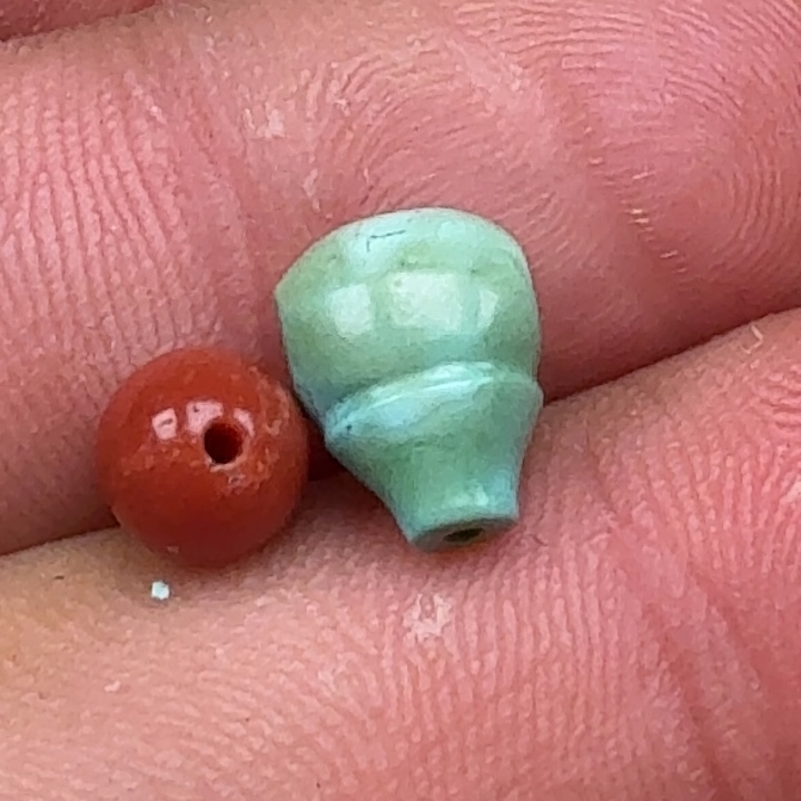 女***人南红玛瑙未镶嵌珠宝奇石