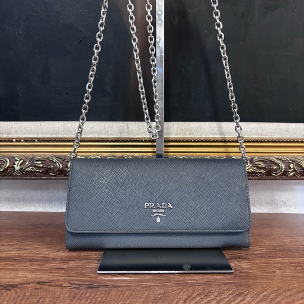 95新 Prada/普拉达 prada钱包/007823
