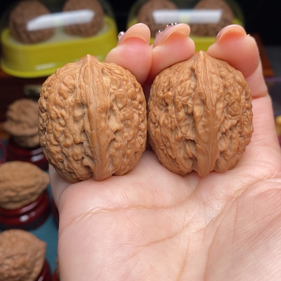 文玩核桃吊坠36滚石全