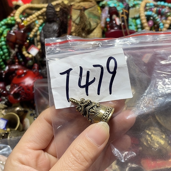 琉璃/树脂/塑料类不*