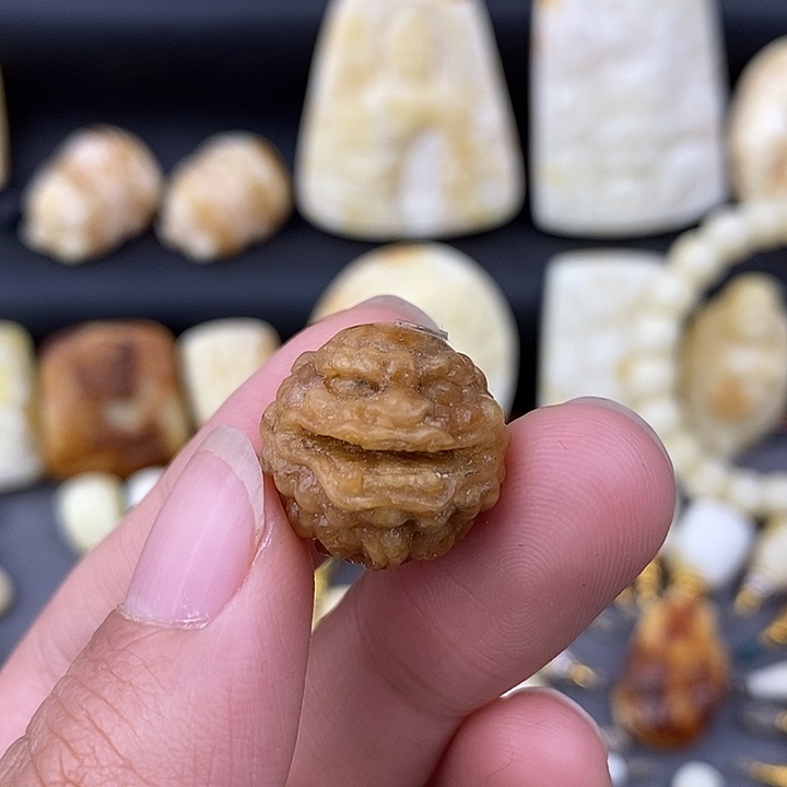 琥珀未镶嵌裸石18兽珠s13特价