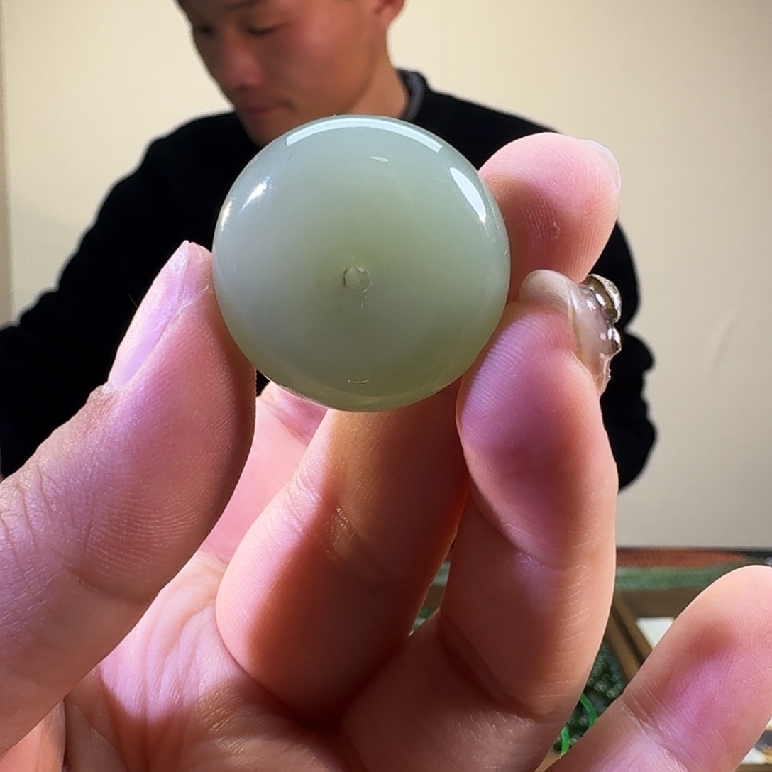 和田玉吊坠未镶嵌