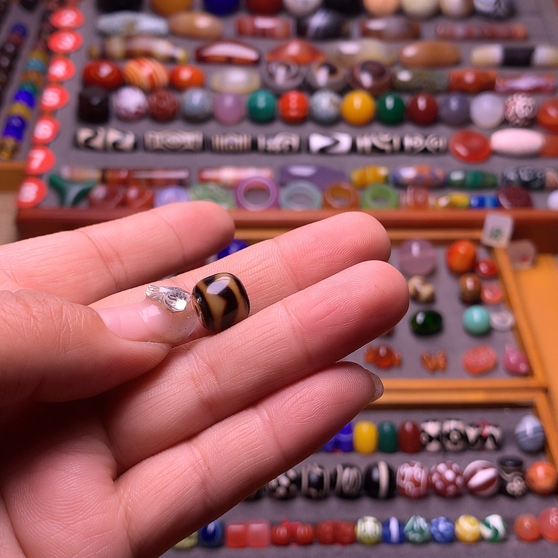 泊***玛瑙/玉髓未镶嵌颈饰