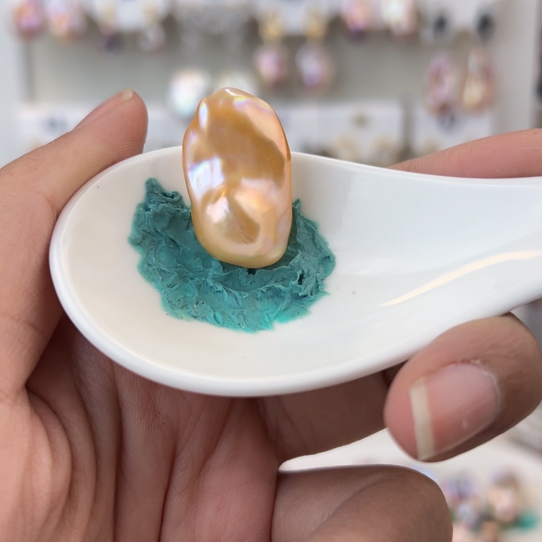 淡水珍珠吊坠(赠链)未镶嵌