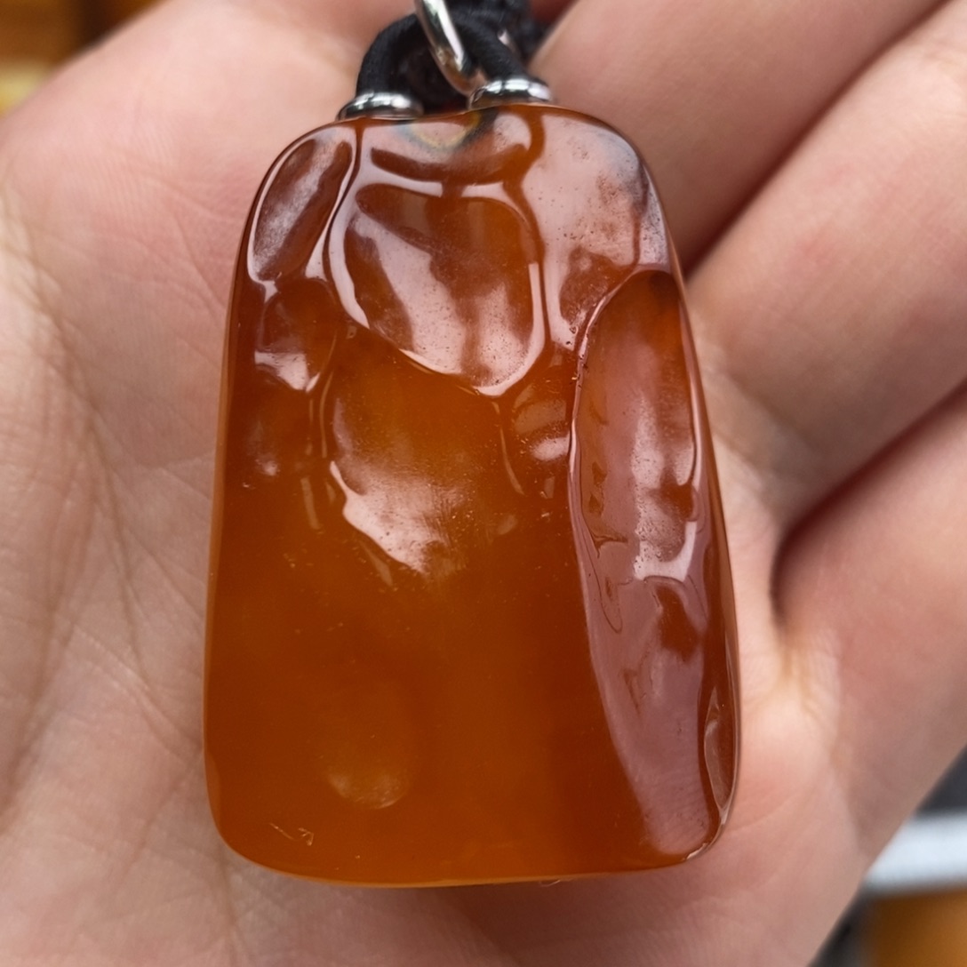琥珀吊坠(赠链)未镶嵌