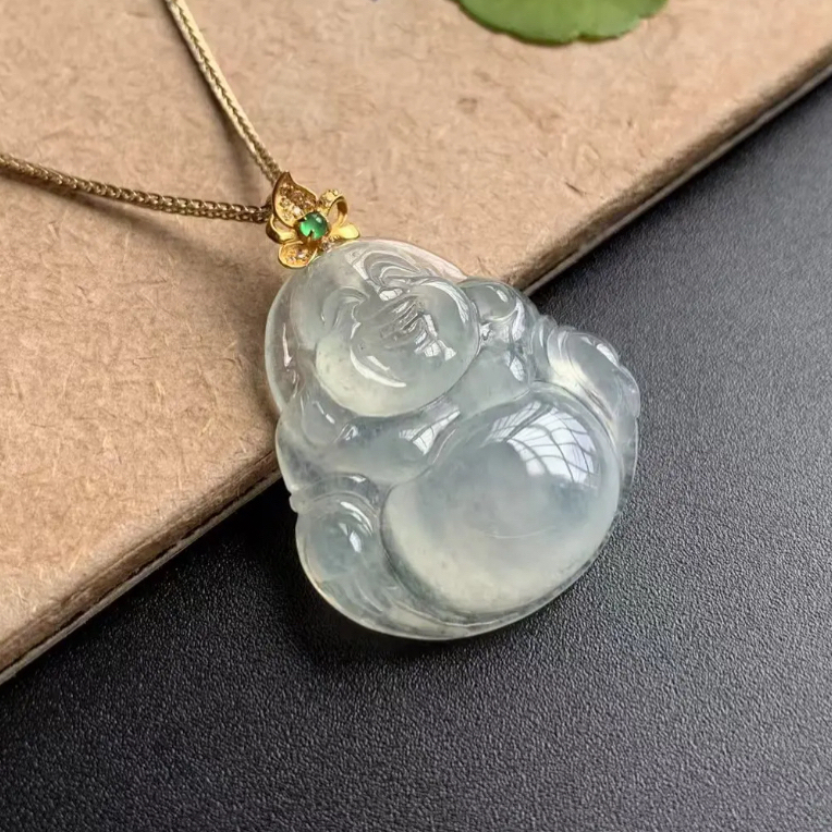 白冰佛公天然缅甸翡翠A货冰透气质精雕精美吊坠