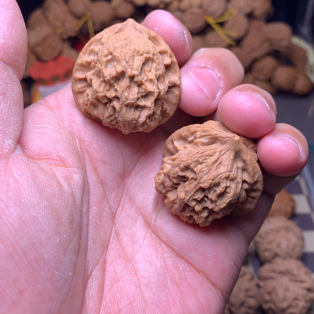 文玩核桃吊坠全品36梨木台